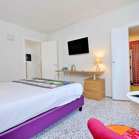 Guest House Viaroma San Severino Marche Bagian luar foto